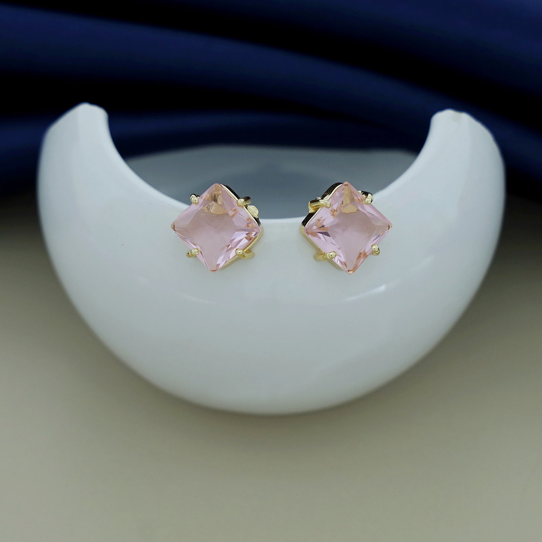 Diamond Glossy Stud